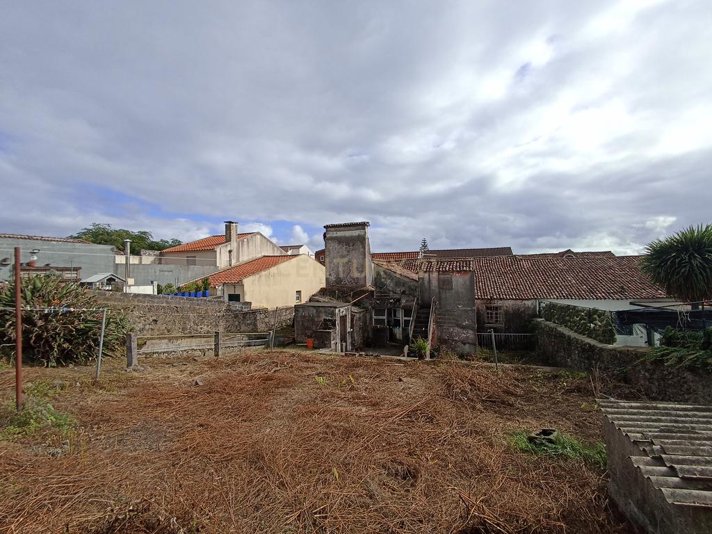 Moradia T4 com Traços Centenários em Ribeira das Tainhas, Vila Franca do Campo - Image 16