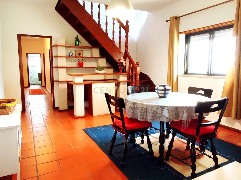 Apartamento T2+2 Duplex em Santa Clara – Espaço, Conforto e uma Vista sobre o Baixo Mondego - Image 1