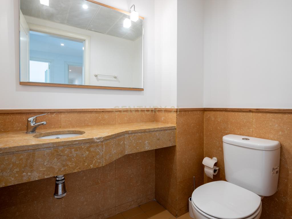 Apartamento T2 Campolide - Praça de Espanha - Image 5