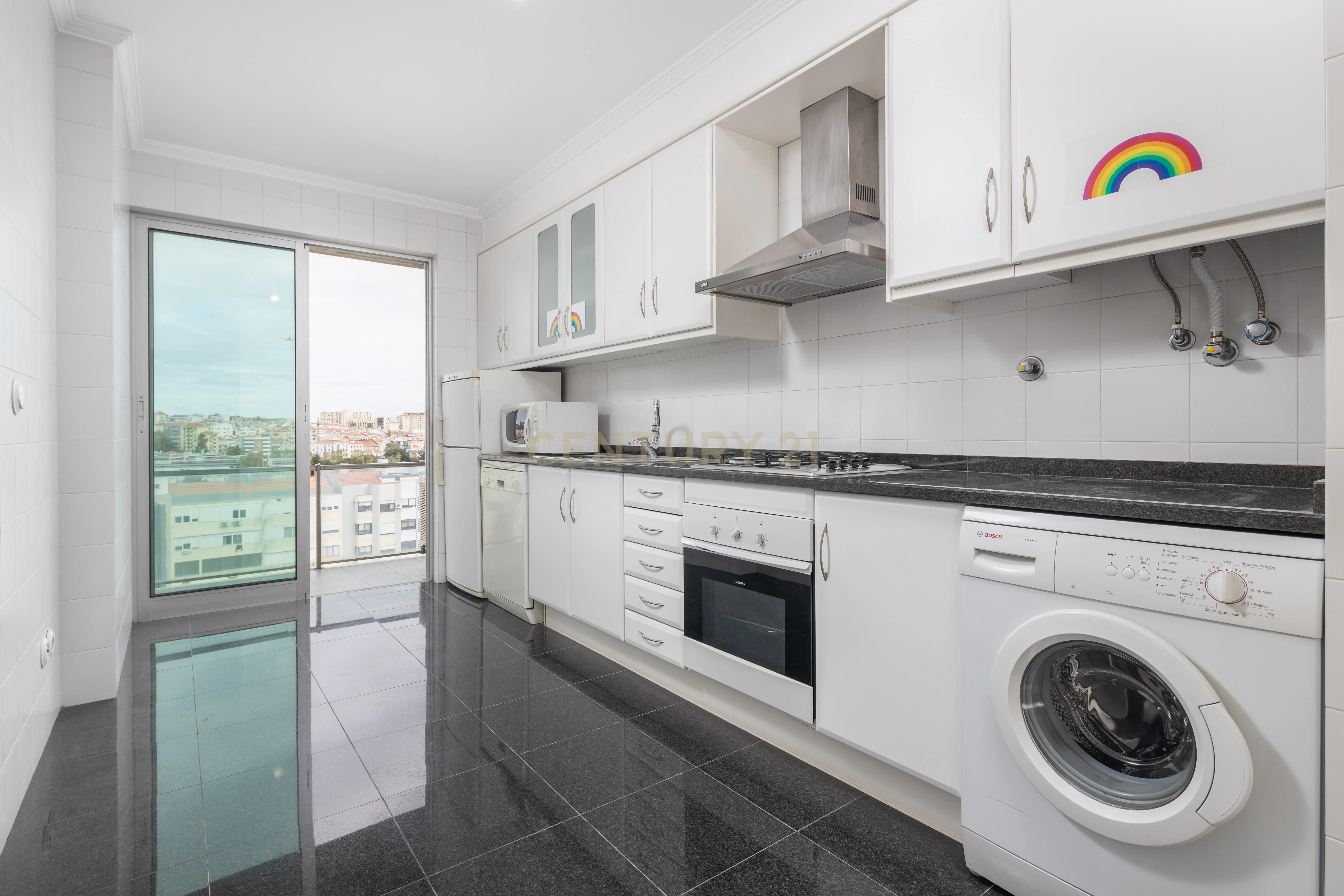 Apartamento T2 Campolide - Praça de Espanha - Image 6
