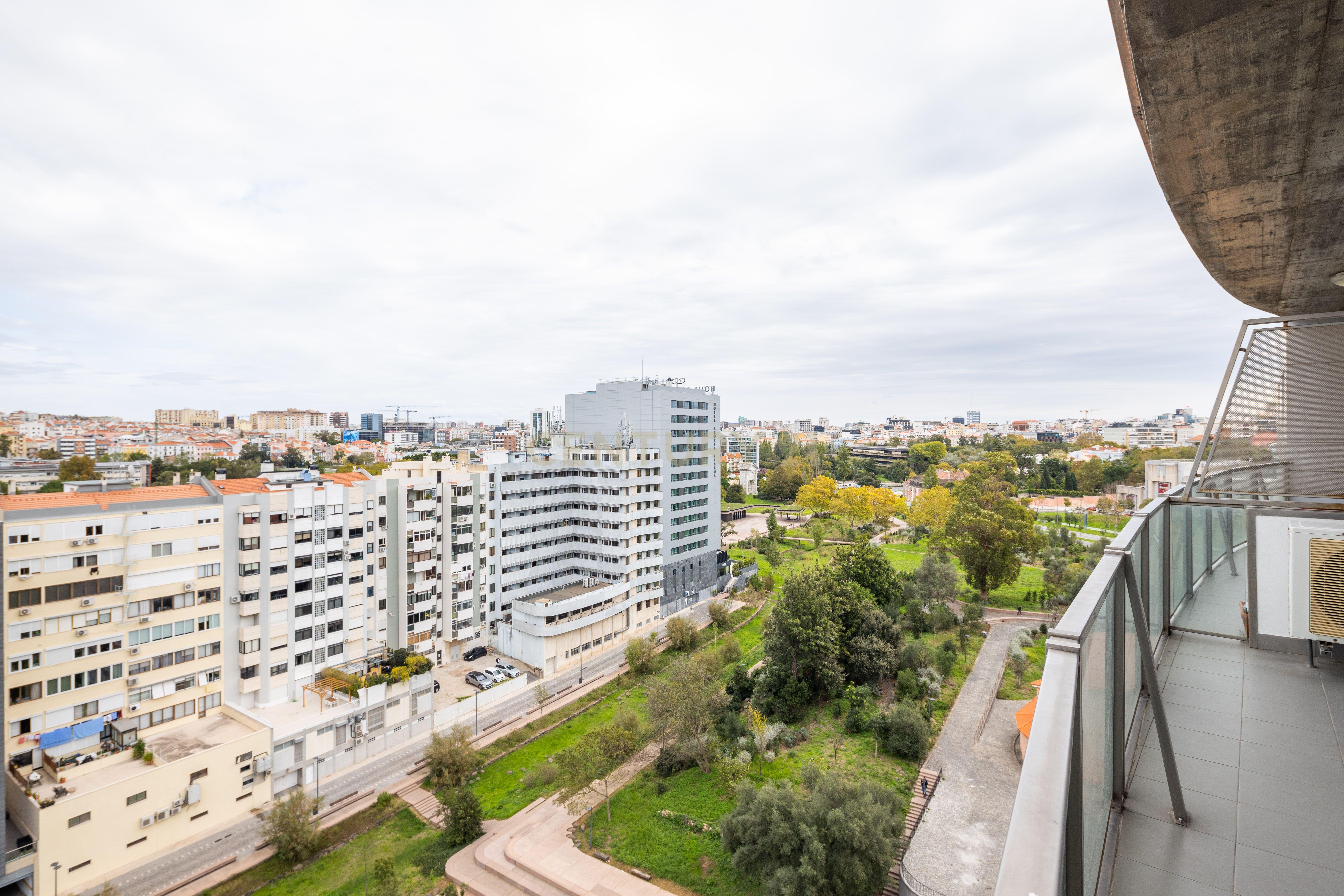 Apartamento T2 Campolide - Praça de Espanha - Image 17