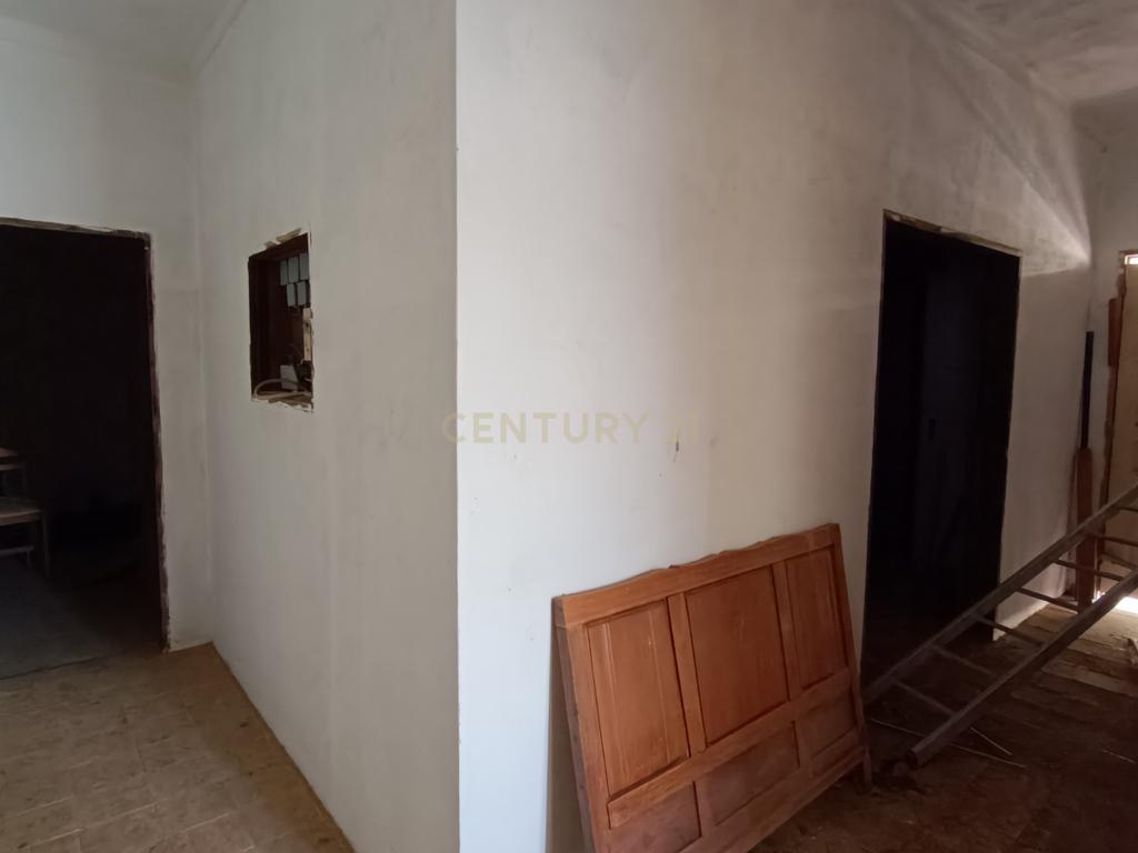 RESERVADO - Moradia T3 com garagem por concluir em São Clemente, Loulé - Image 6