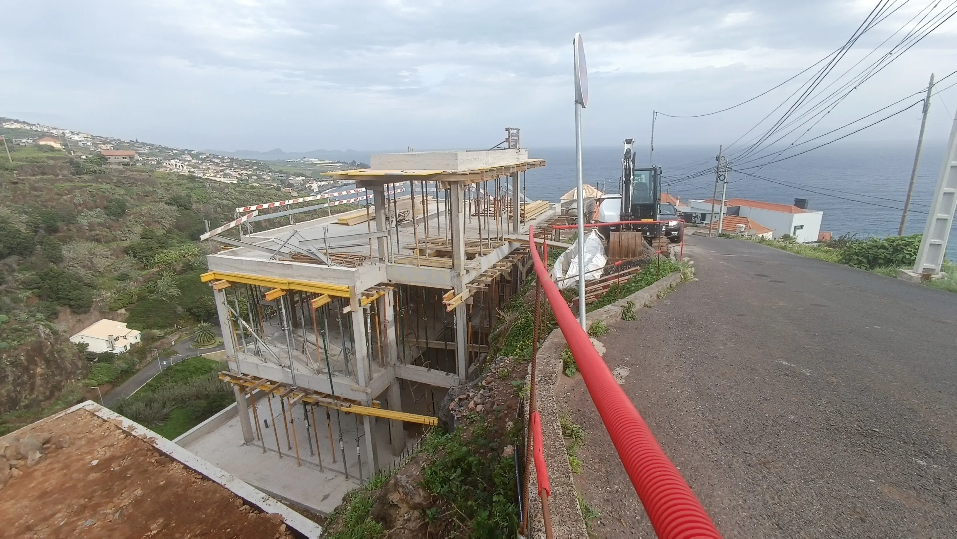 Luxuosa Moradia Isolada com Piscina em Santa Cruz, Madeira - Image 29