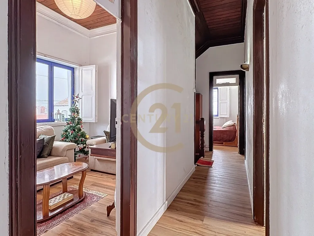 Excelente moradia T4 muito bem localizada na Vila das Lajes, ilha Terceira - Image 7