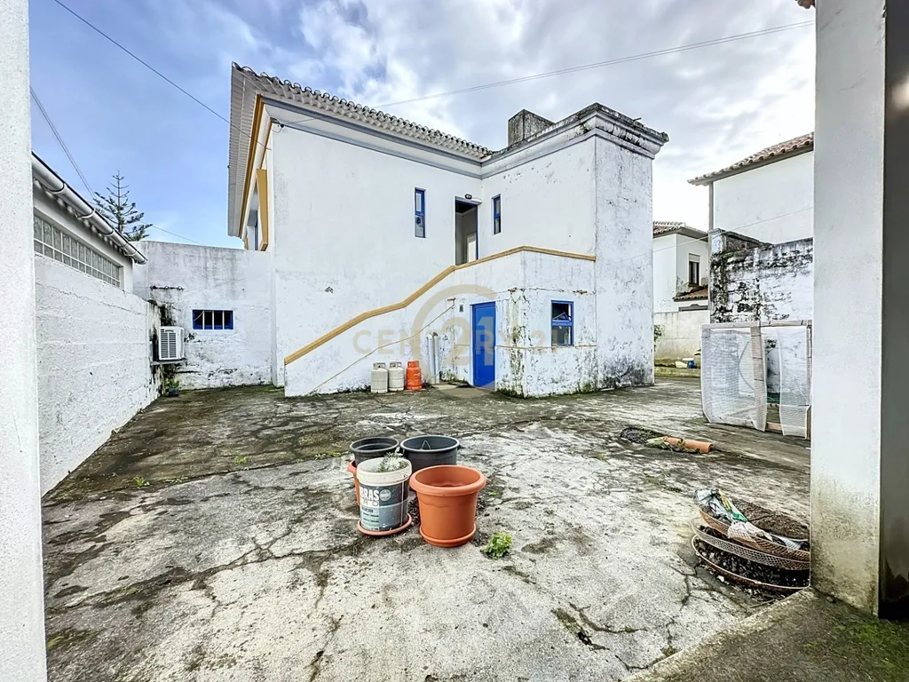 Excelente moradia T4 muito bem localizada na Vila das Lajes, ilha Terceira - Image 5