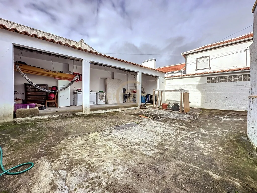Excelente moradia T4 muito bem localizada na Vila das Lajes, ilha Terceira - Image 4
