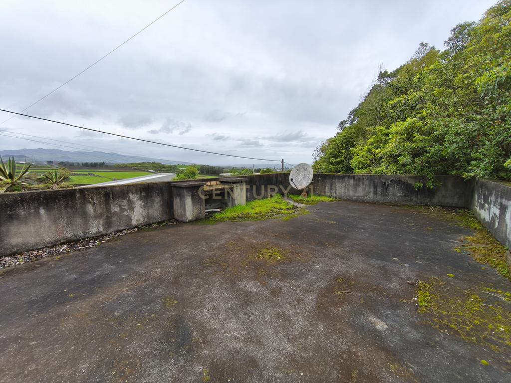 Quinta com Duas Moradias – Um Refúgio Exclusivo em Ribeira Grande - Image 34