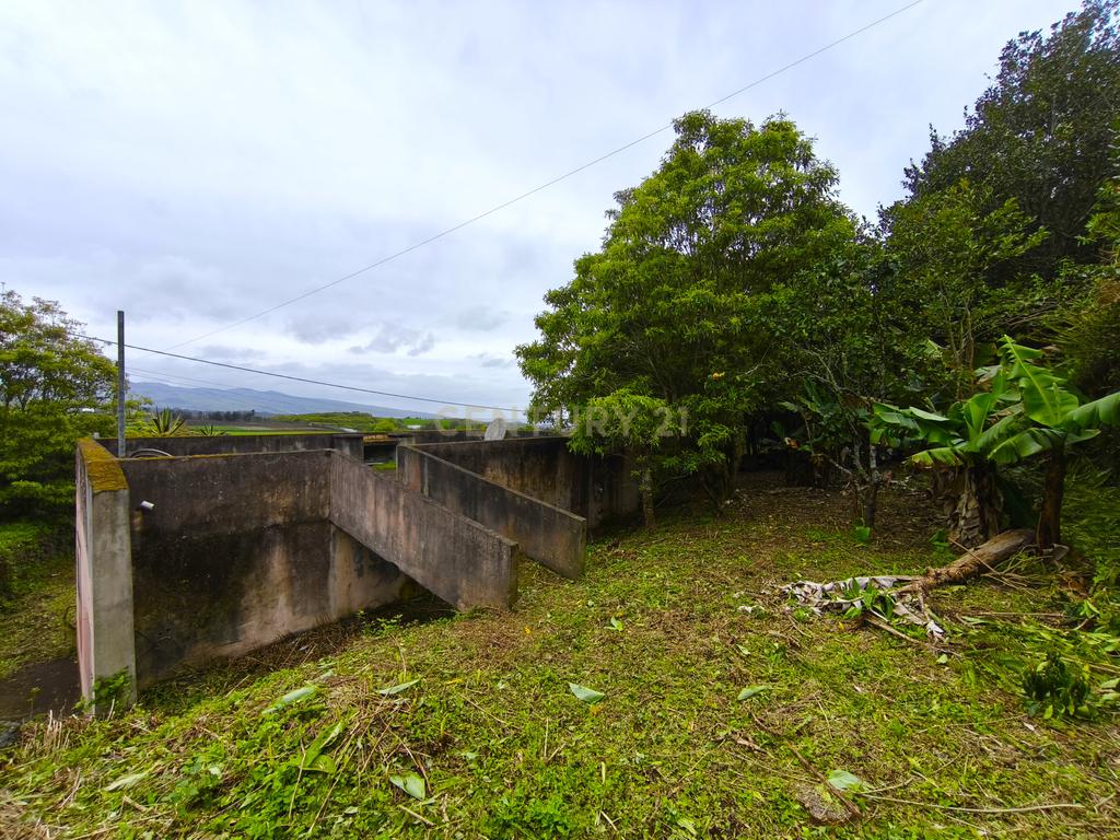 Quinta com Duas Moradias – Um Refúgio Exclusivo em Ribeira Grande - Image 22