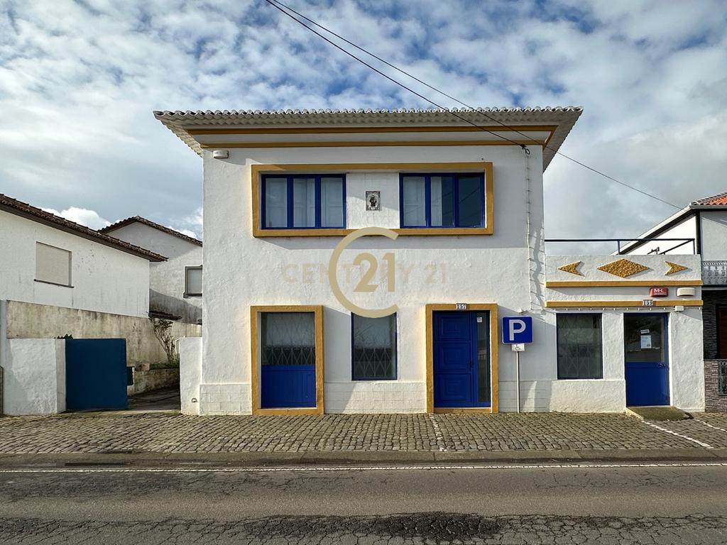 Excelente moradia T4 muito bem localizada na Vila das Lajes, ilha Terceira - Image 2