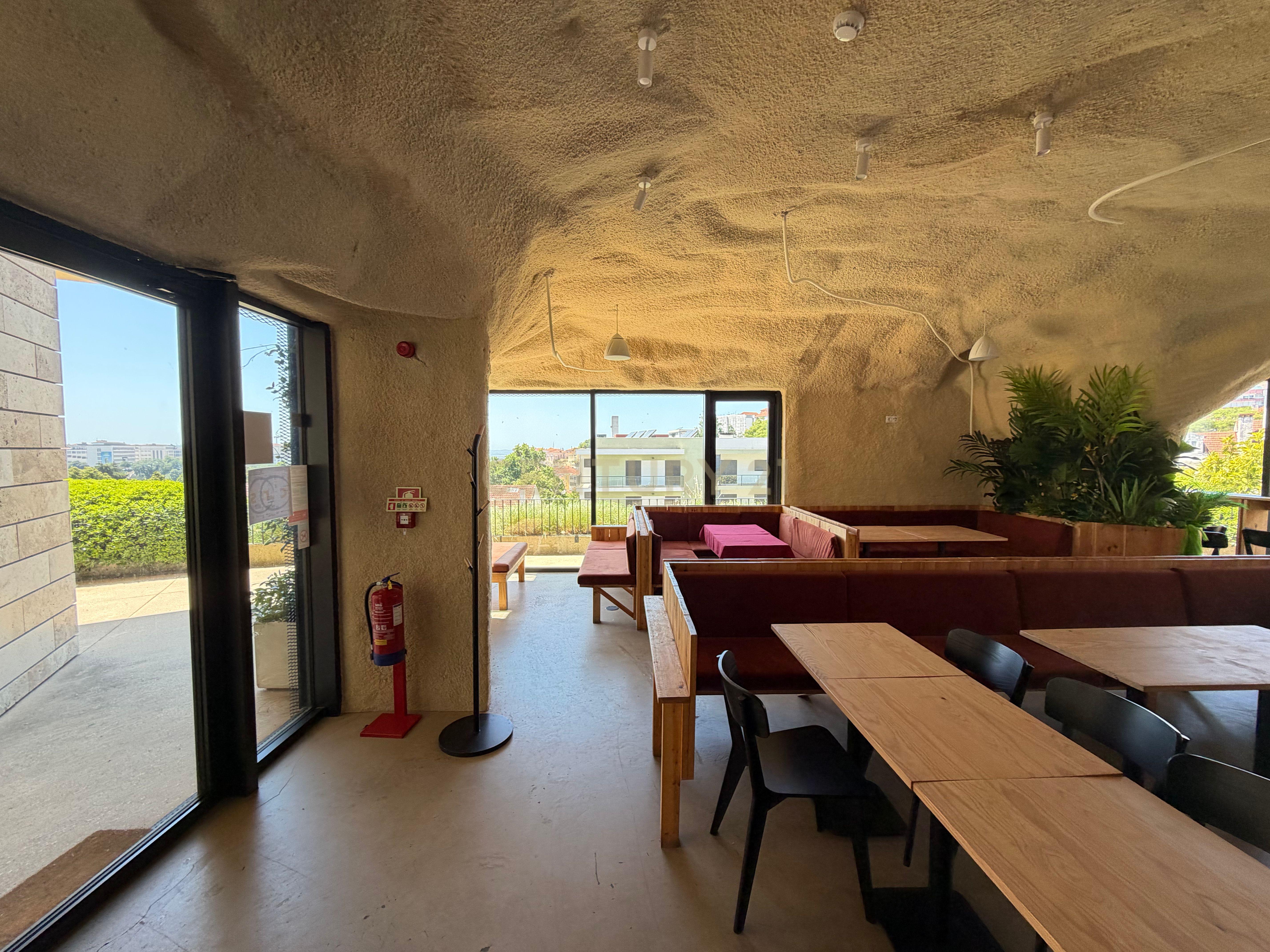 Fotografia 6 de Espaço Comercial Exclusivo | Av. Afonso Henriques - Coimbra