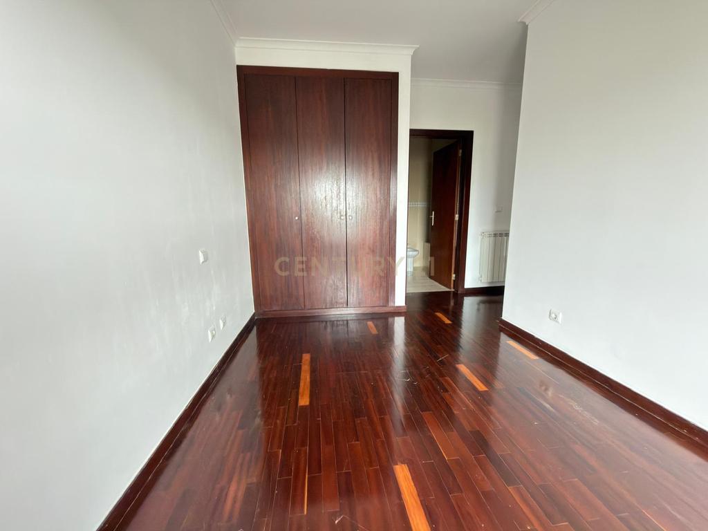 T2 com lugar de garagem ao GaiaShopping - Image 4