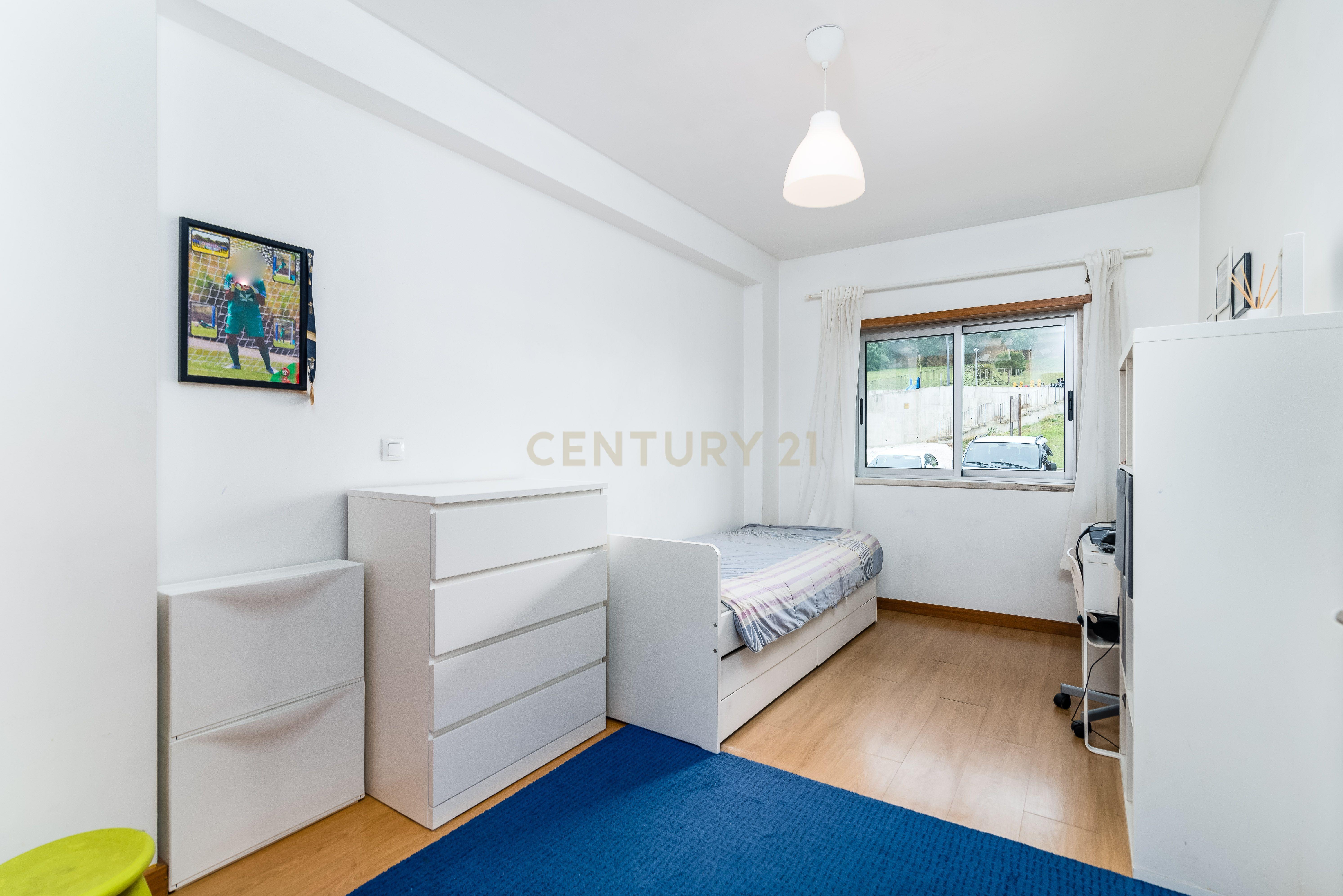 Apartamento T2 com Terraço em Loures - Excelente Oportunidade! - Image 13