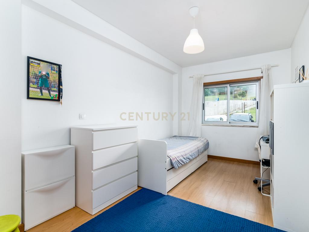 Apartamento T2 com Terraço em Loures - Excelente Oportunidade! - Image 13
