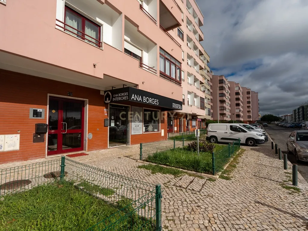 🏡 Apartamento T2 com varanda e vista desafogada - Image 2