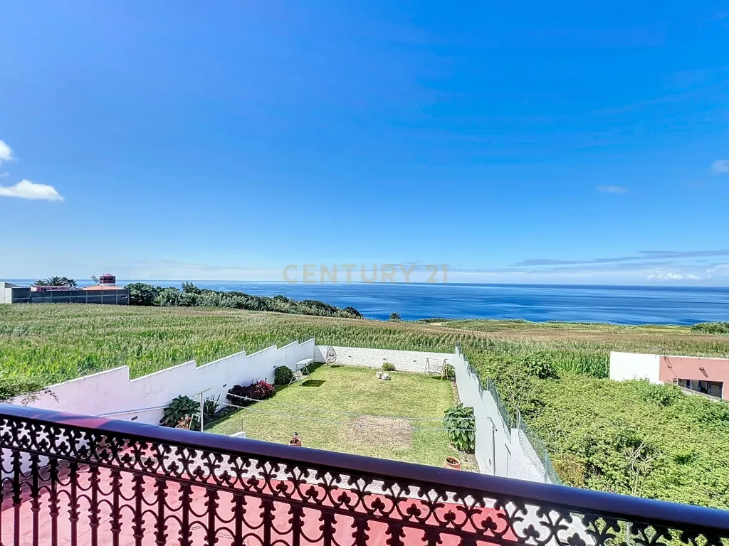 🏡 Moradia Única com Vista Mar — 3 Apartamentos | AL em Funcionamento | Feteiras, Ponta Delgada - Image 25