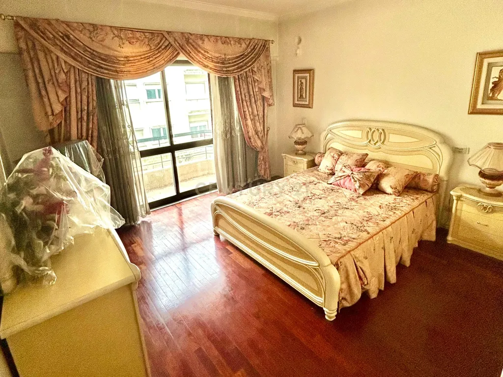 Apartamento T4 para arrendamento na freguesia de Arroios, em Lisboa - Image 12