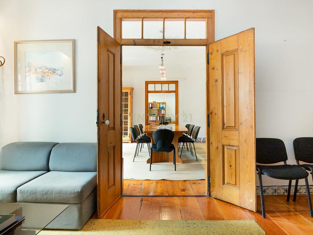 Andar em edifício pombalino, 300m2, Rua de São José (jto ao teatro Tivoli) - Image 20