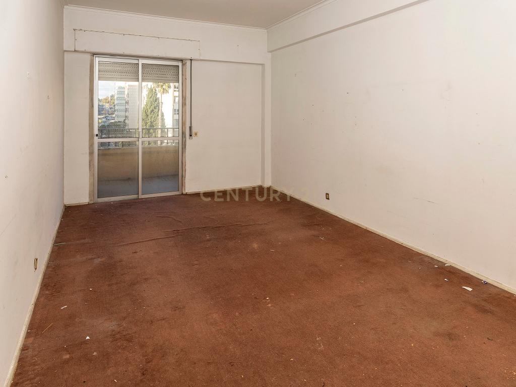 Apartamento T6 | Último Andar | 226m² | Quinta das Palmeiras, Oeiras - Image 31