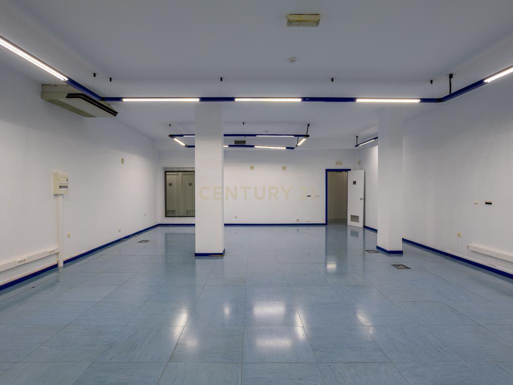 Edifício Comercial em Carnaxide - 5 Pisos - Image 18