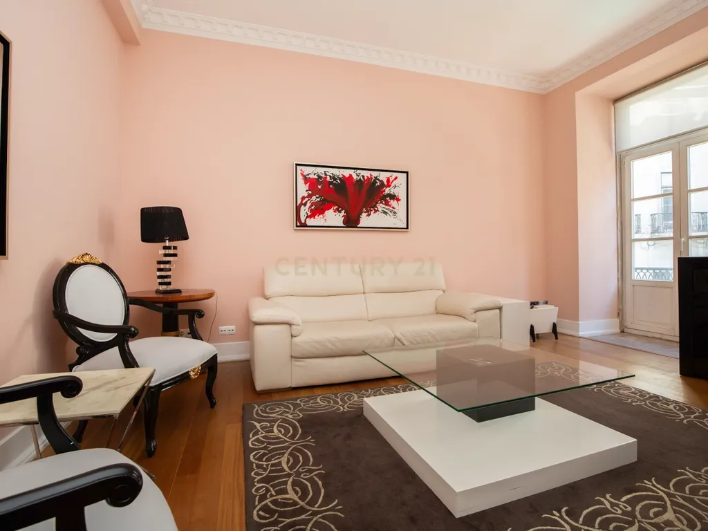 *Apartamento Exclusivo em Edifício Tradicional de Lisboa* - Image 4