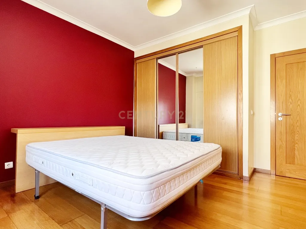 Apartamento T2 LUMIAR - Image 16