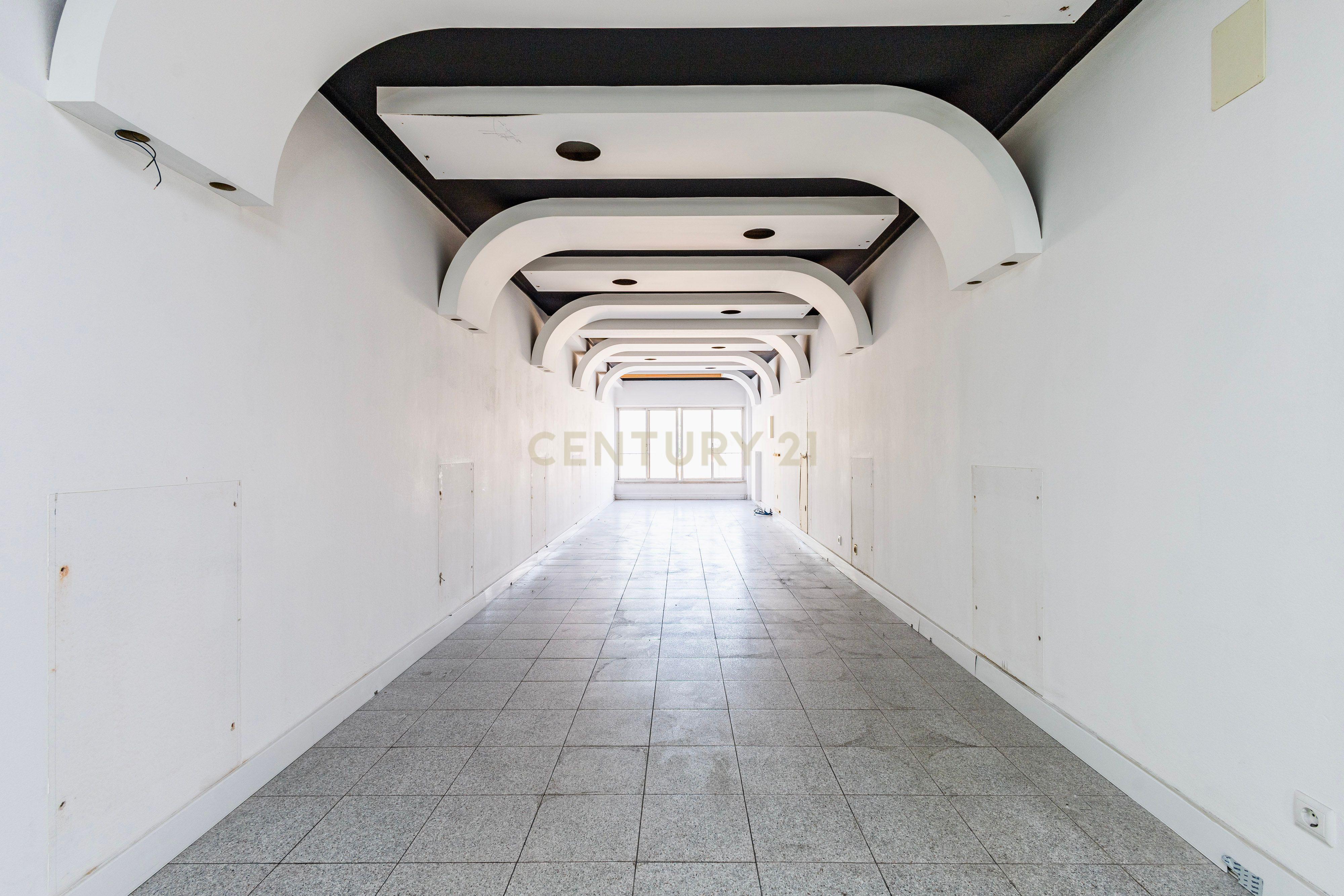 LOJA AVENIDA MARQUÊS DE POMBAL / LEIRIA - Image 22