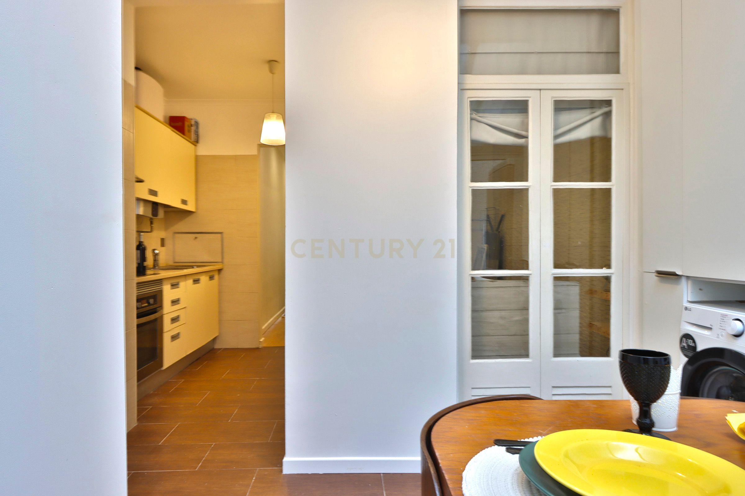 Apartamento T2 em Arroios com pequeno Terraço - Image 16