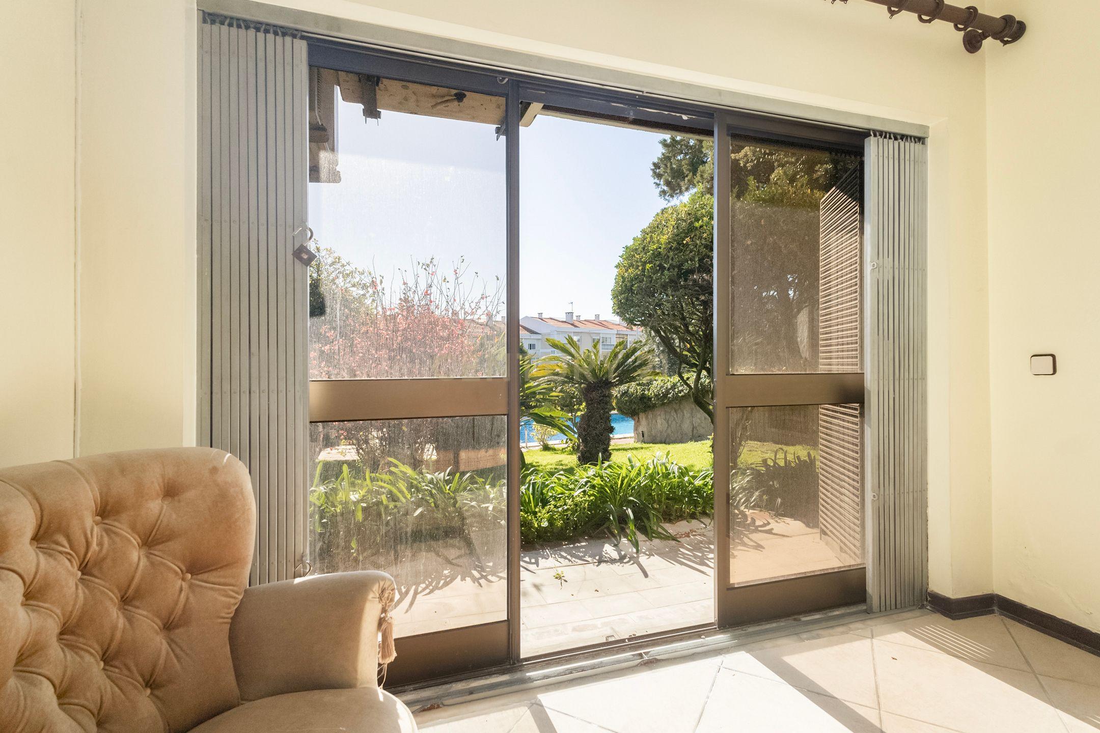 Moradia T4+ com jardim e piscina, em Alfragide. Em Venda! - Image 10