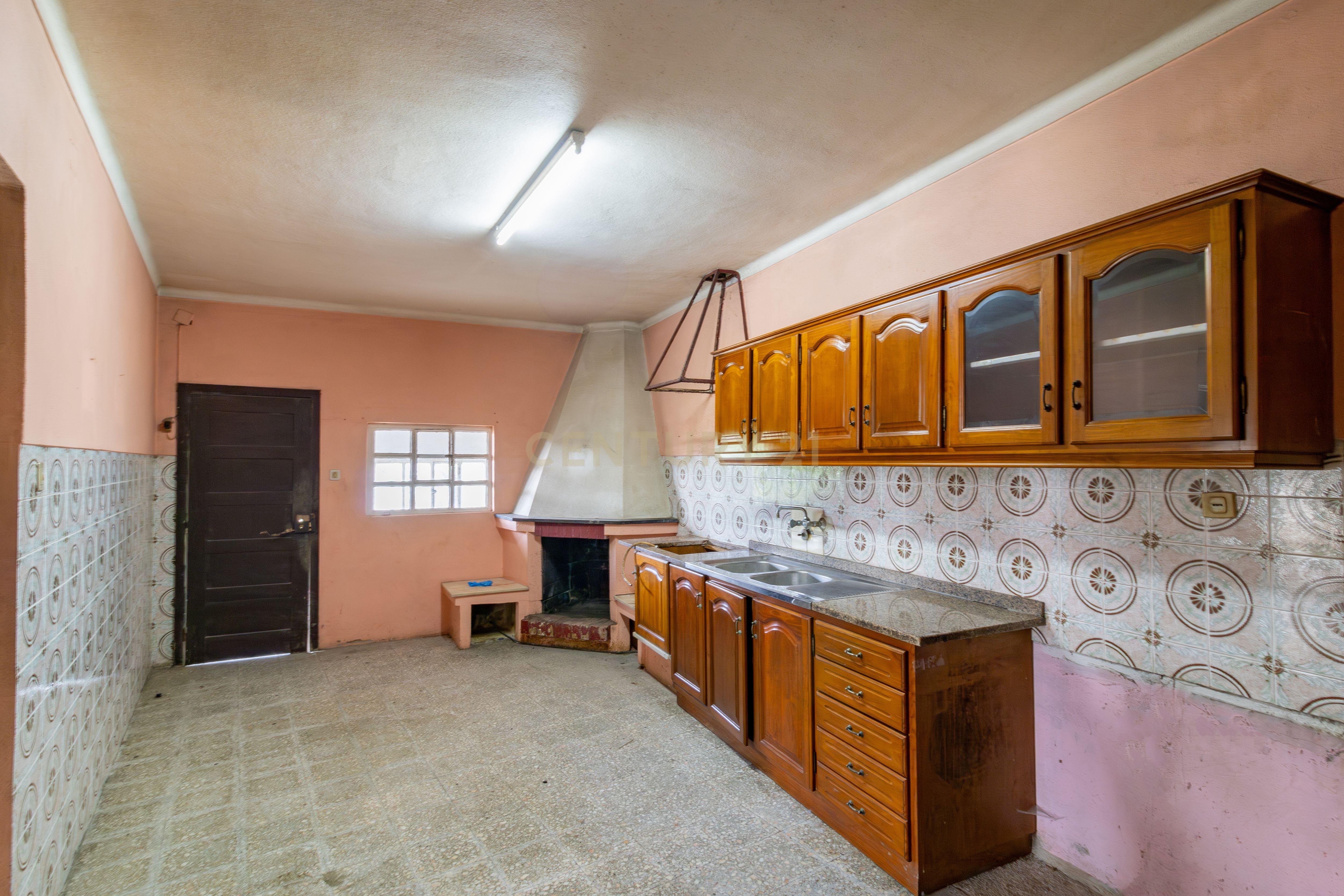 Moradia T3 na Maceira, Leiria - Image 12
