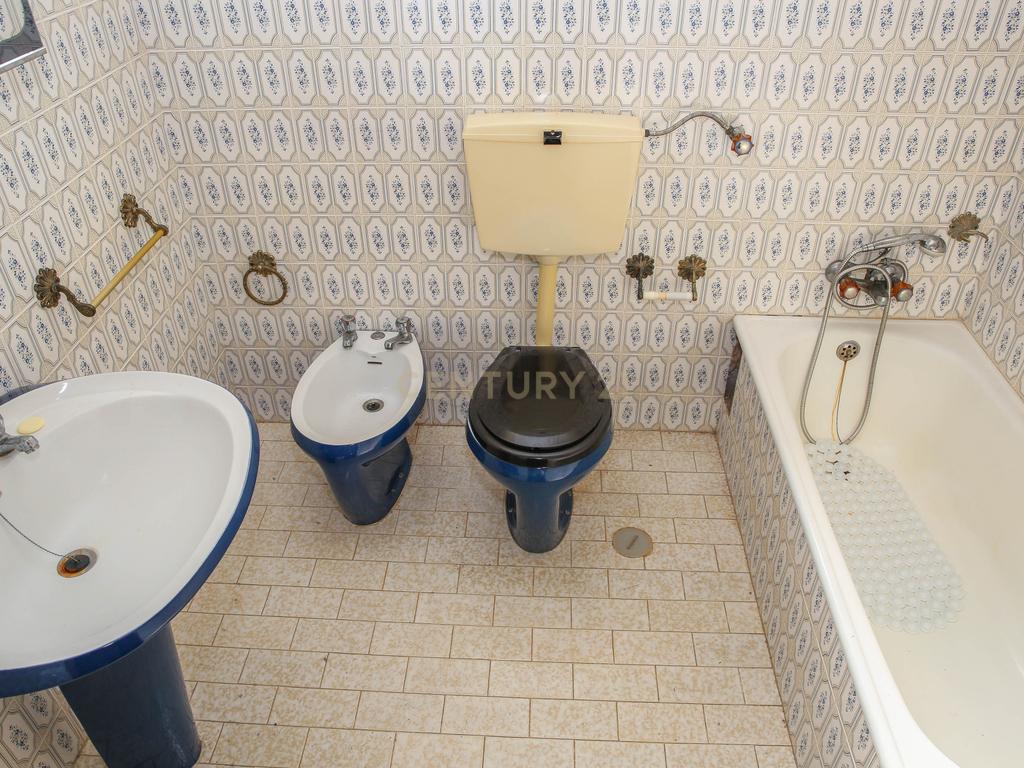 Prédio no Centro da Lourinhã - Image 28