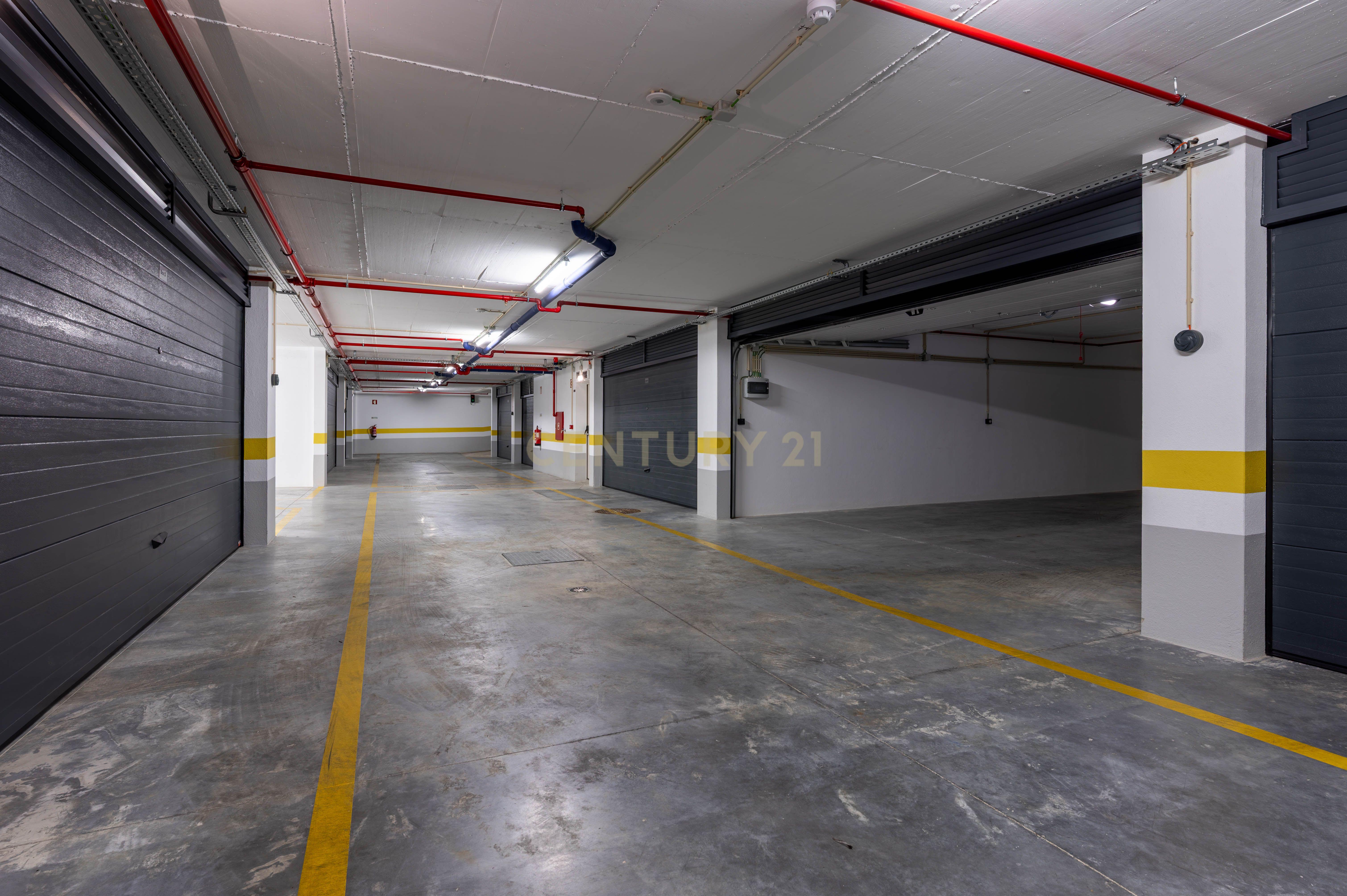 Fotografia 10 de T3 com vista rio, box para 4 carros | Póvoa de Santa Iria