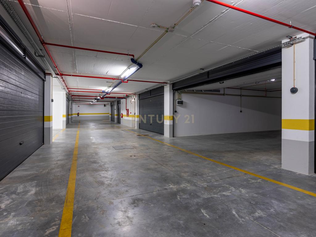 T3 com vista rio, box para 4 carros | Póvoa de Santa Iria - Image 10