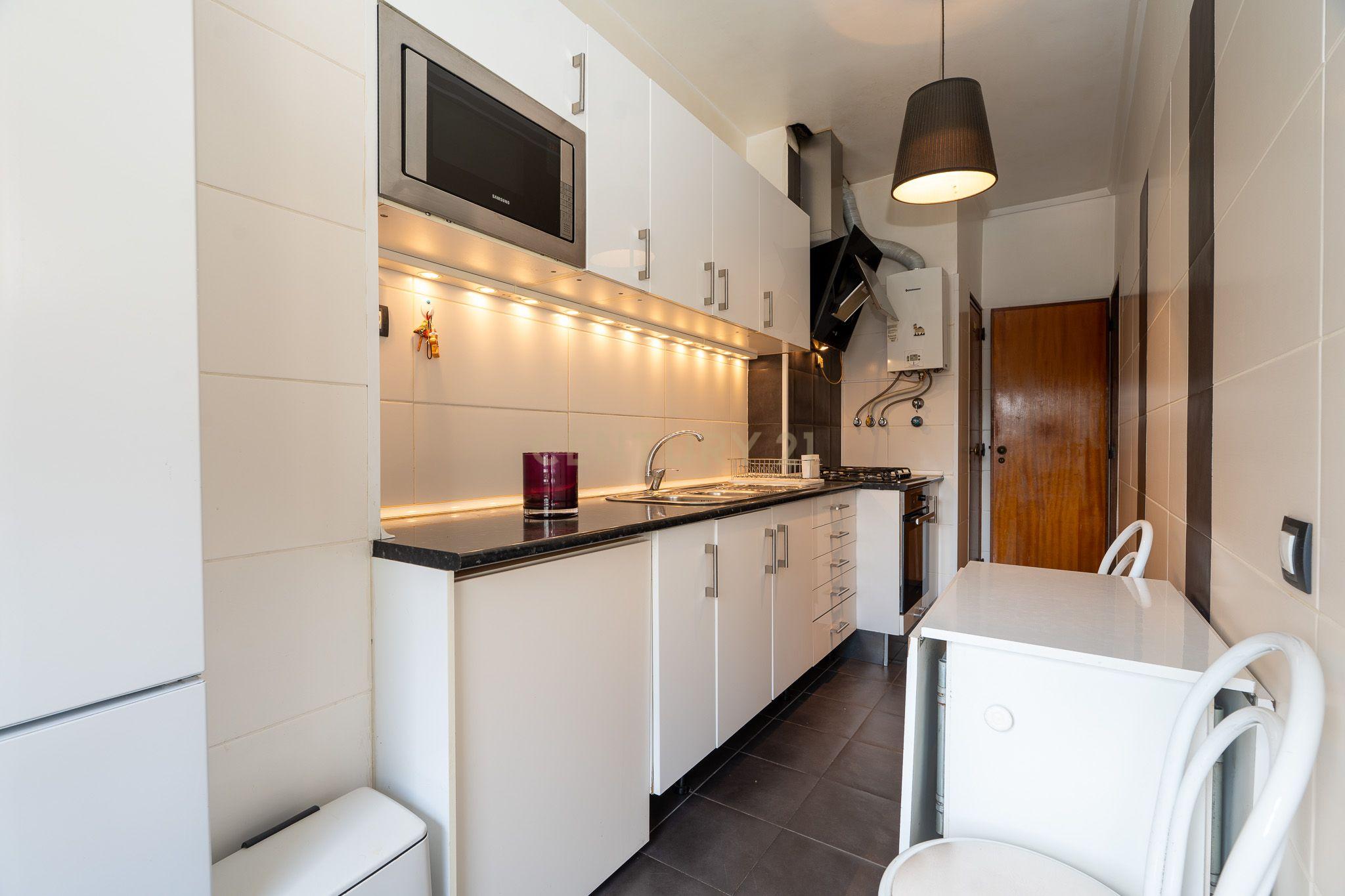 Fotografia 11 de Apartamento T2  COM PARQUEAMENTO em São Domingos de Benfica, Lisboa