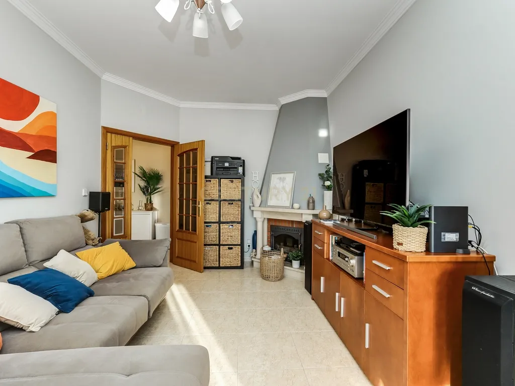 T3 Espaçoso à Venda em São João da Talha – Rua Palmira Bastos - Image 9