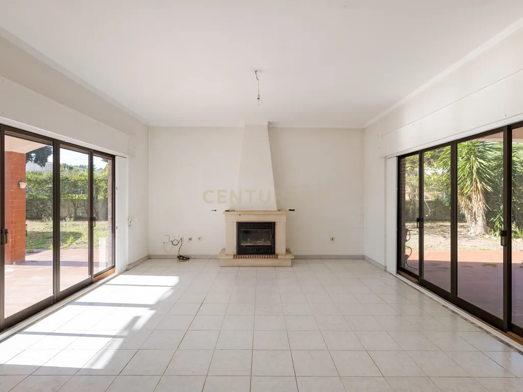 Moradia T4 Geminada à Venda na Marisol — 200 m² | Lote 900 m² | Piscina - Image 14