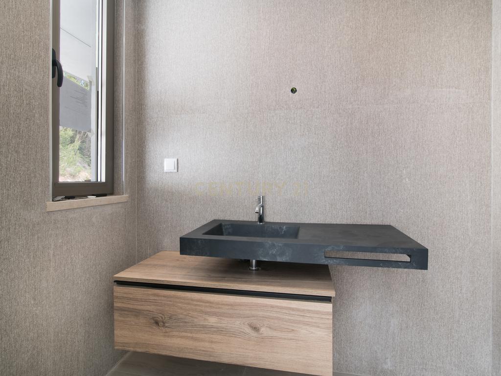 Condomínio Villas d’Ouro – Exclusividade e Conforto no Coração de Sesimbra - Image 30