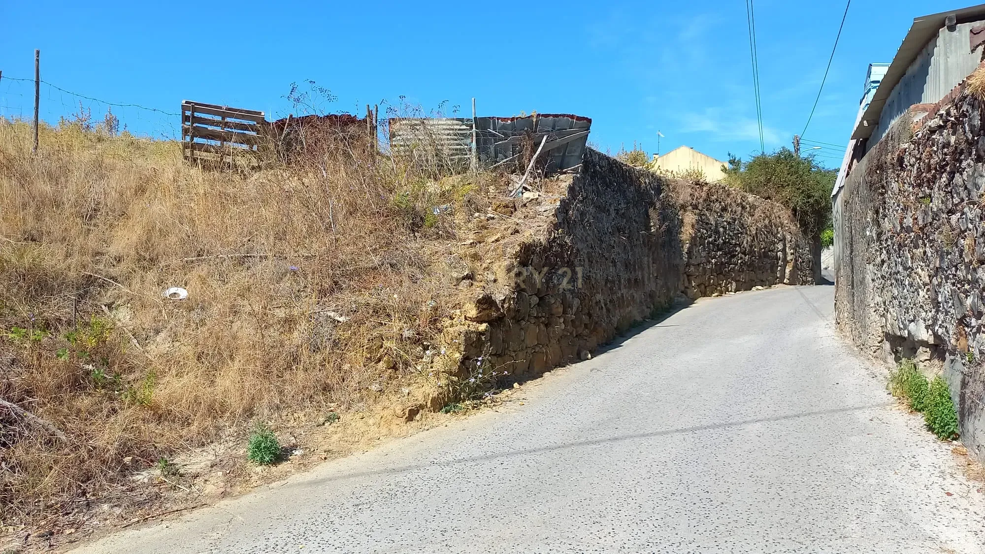 Fotografia 3 de UM TERRENO. UM PROJETO. UMA OPORTUNIDADE DE INVESTIMENTO COM VISÃO DE FUTURO, EM BUCELAS