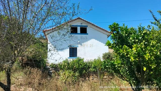 Moradia típica na Serra de Montejunto – Ideal para viver ou investir em turismo rural - Image 41