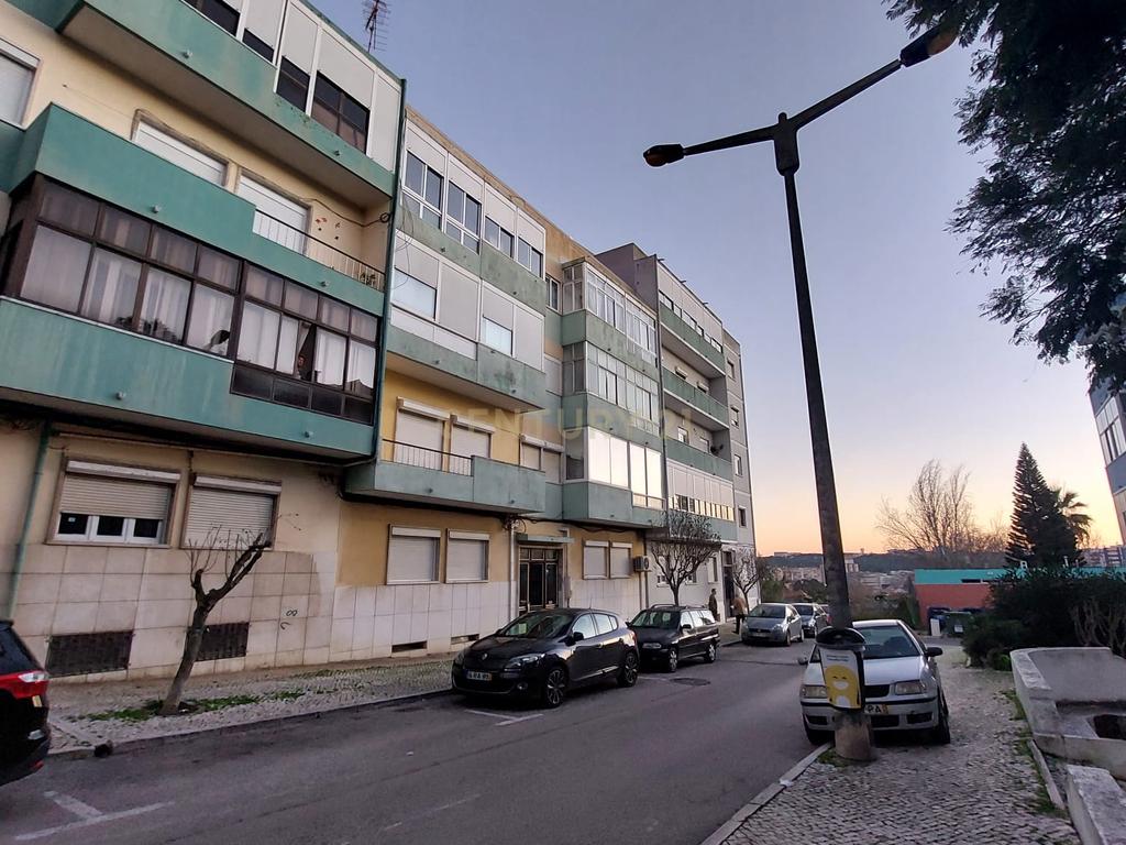 Apartamento T3 em Almada - Image 38