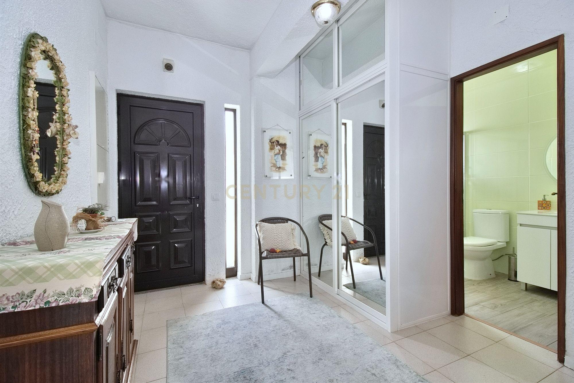 Apartamento T1+2 na Histórica Aldeia do Castelo de Sesimbra - Image 5
