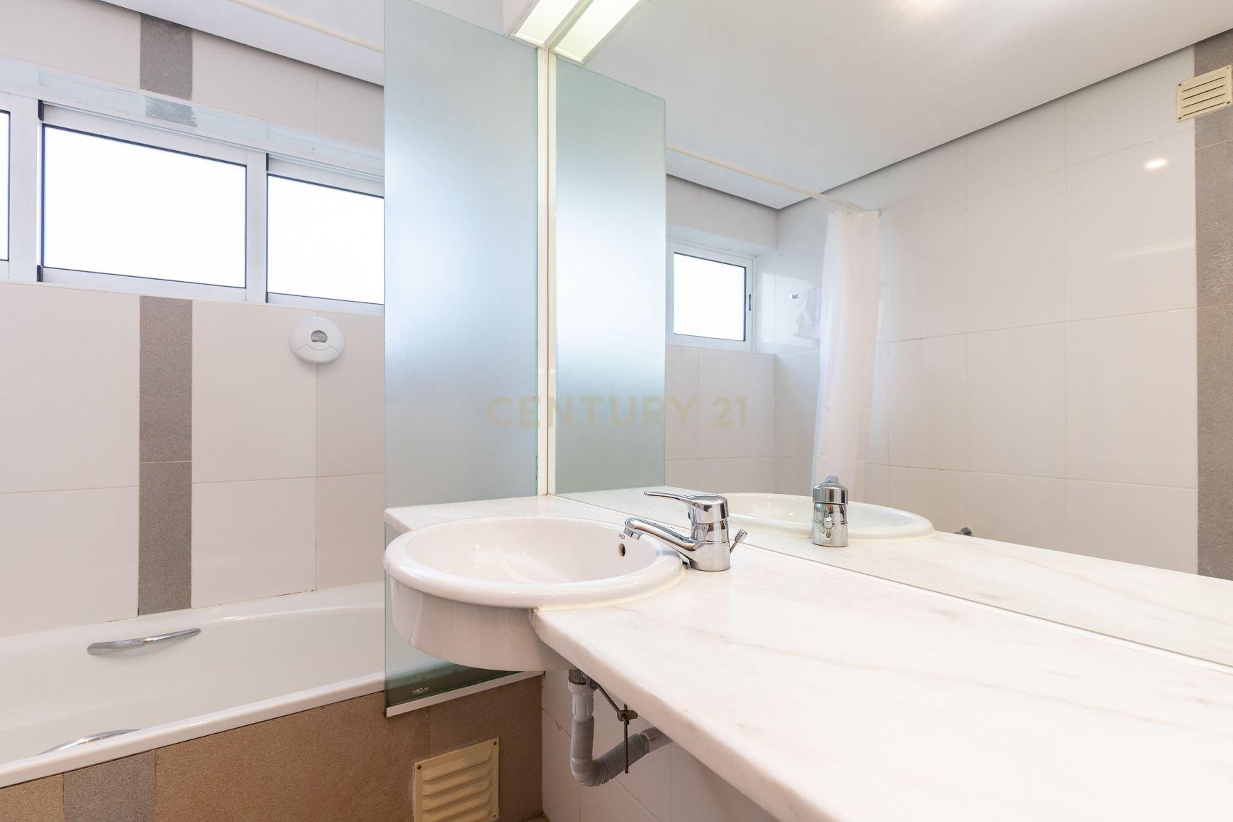 T2 , Golden Club Cabanas. - Image 21
