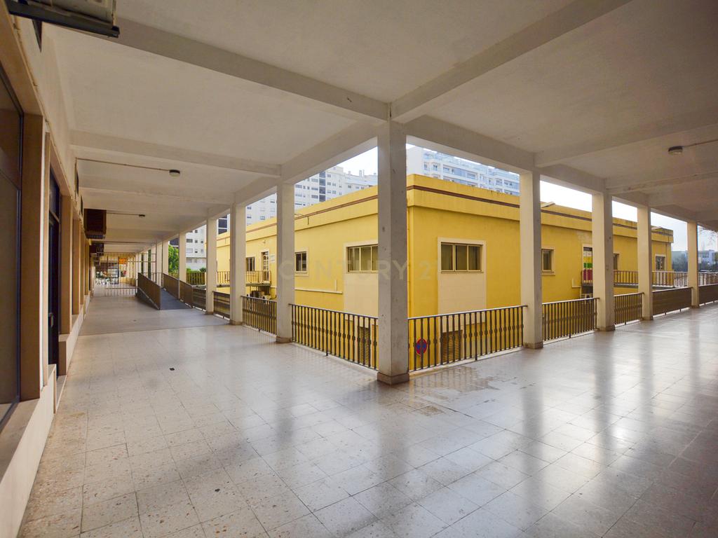 Loja Quinta do Patrimonio/Sacavem - Image 7