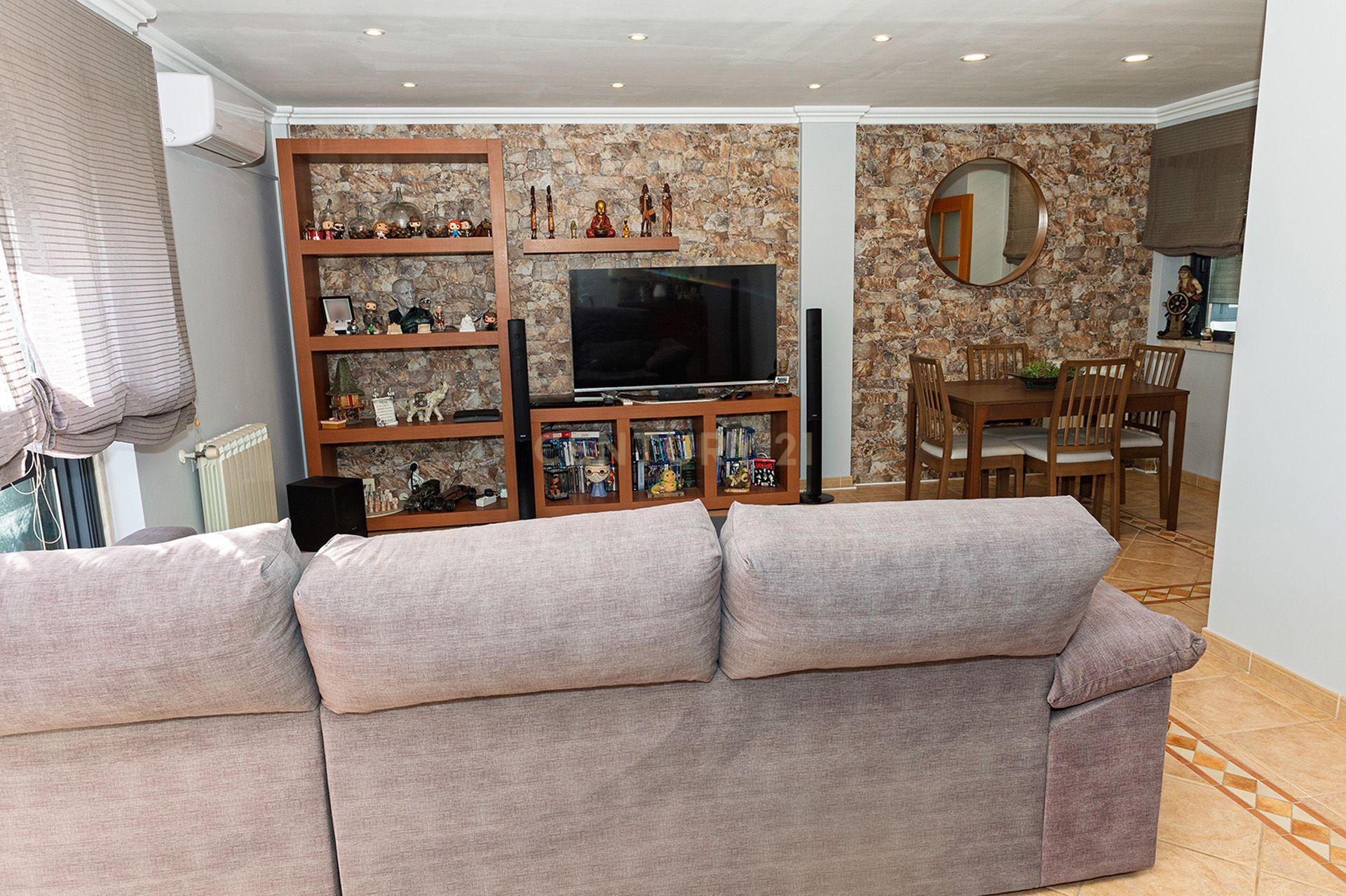 Apartamento T3 em Odivelas com Piscina e Estacionamento para 4 carros - Image 27