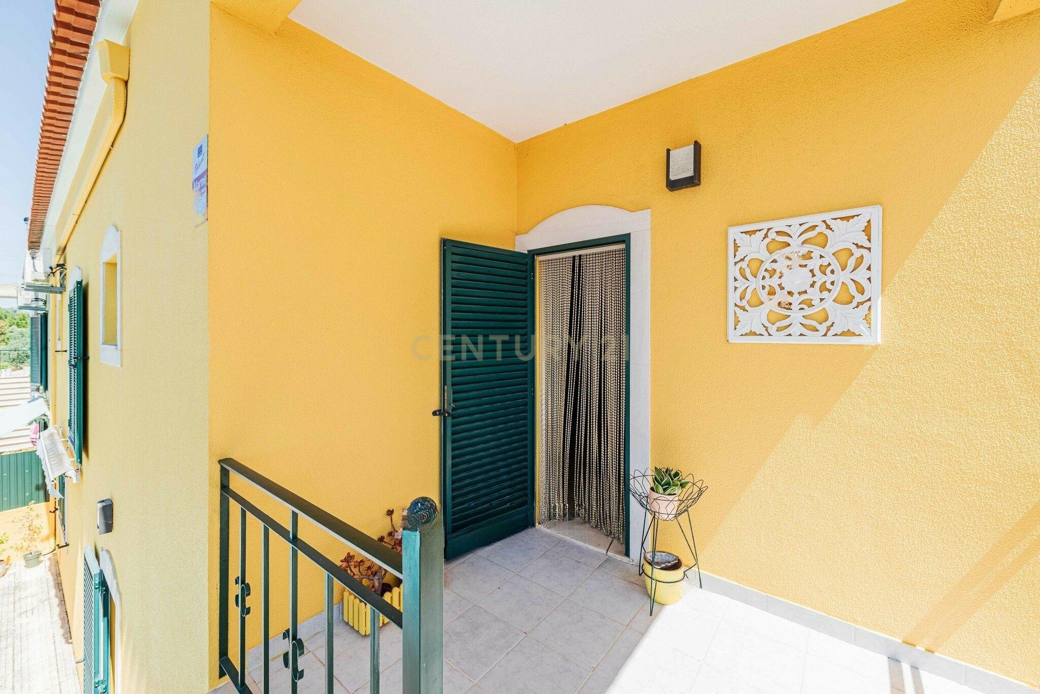 Deixe-se encantar por esta fantástica moradia T3 em Palmela - Image 12