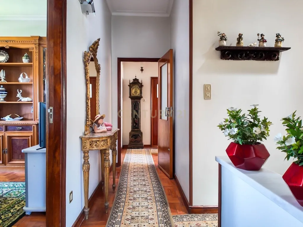 Excelente Moradia T5 em Fânzeres - Image 10