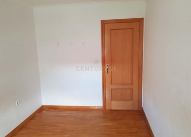 Apartamento T3 na Urbanização Quinta Fonte da Prata - Image 4