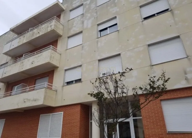 Apartamento T3 na Urbanização Quinta Fonte da Prata - Image 1