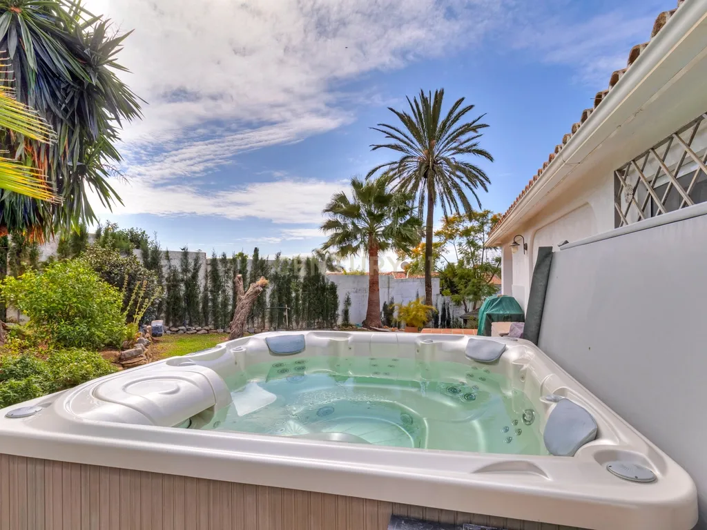 Impressionante moradia isolada com 5 quartos em San Pedro de Alcántara, Marbella - Image 30