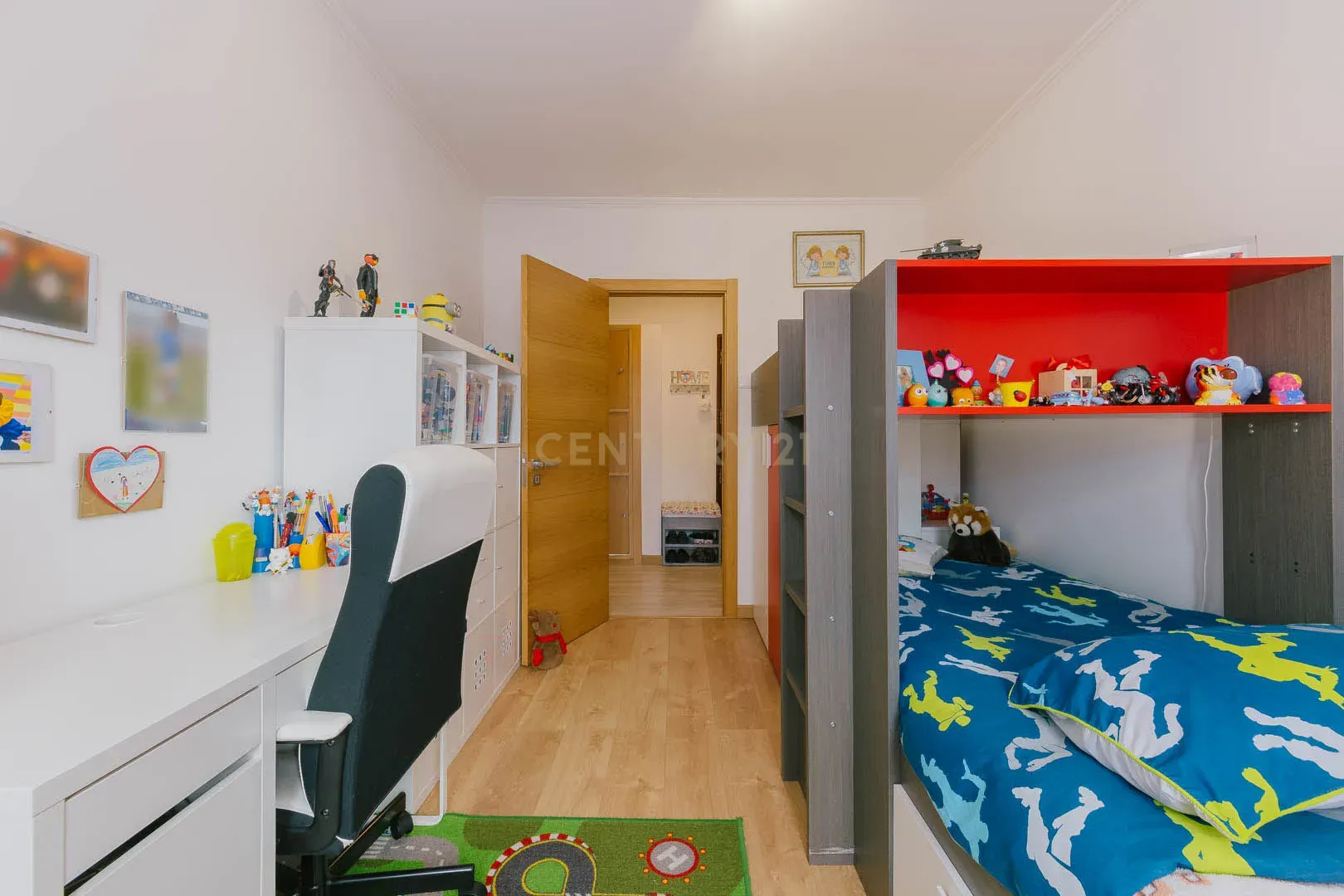 Apartamento T3 com Vista Desafogada nos Olivais - Image 13