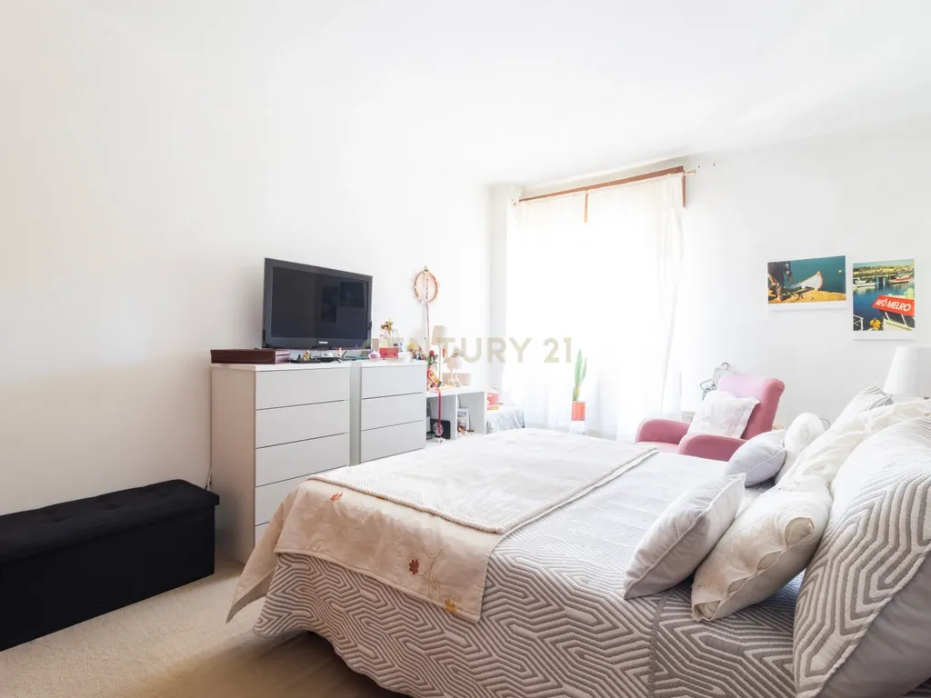 🏡 Apartamento T2 com Elevador no Coração de Alcobaça - Image 4